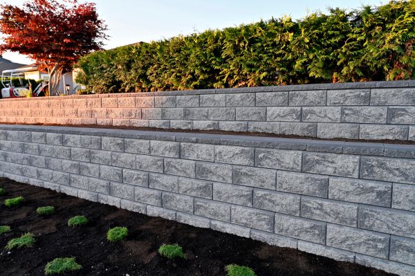 Concrete Retaining Wall Installation in Kennewick